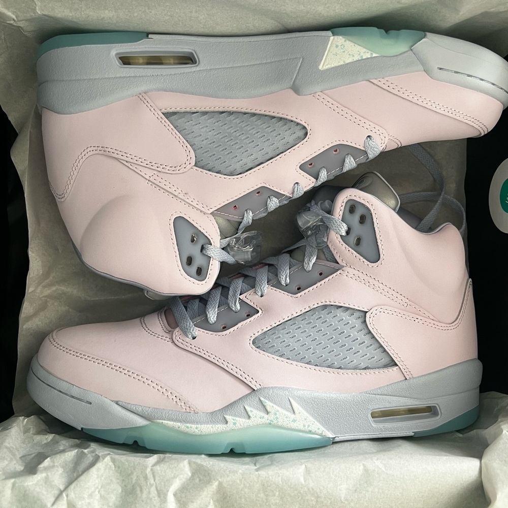Air Jordan retro se regal pink